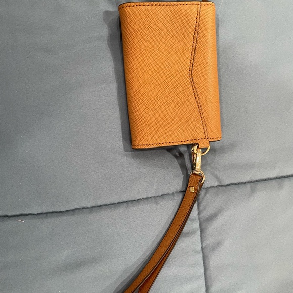 Michael Kors wallet Like New - Picture 2 of 3